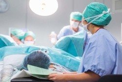 宫腔镜查看女性在试管医治中是一定要做的吗