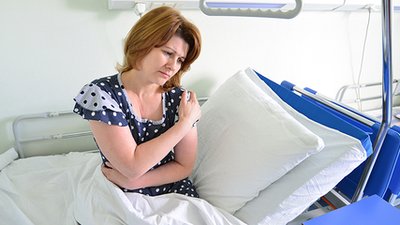 试管婴儿阅历着各方面焦虑·卵泡长得好不好移植后会不会生化